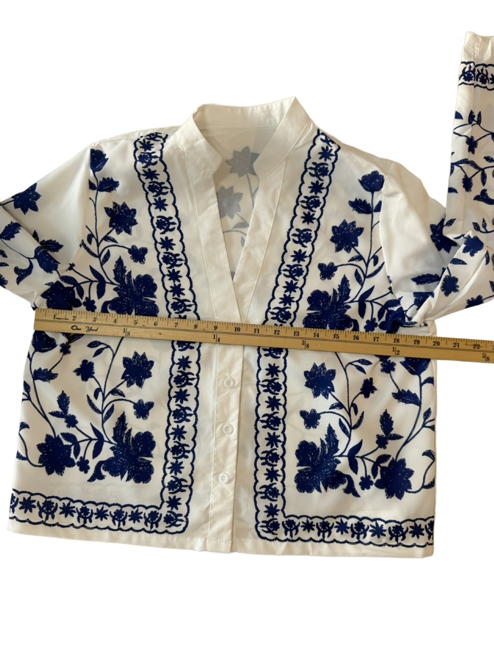 White and Blue Floral Cardigan. Medium - Picture 6 of 10